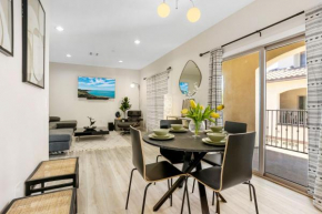 Entire three floors modern designer house, 8mins to Disneyland